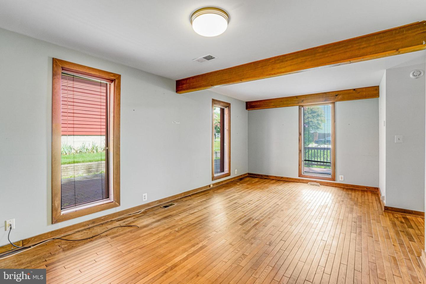 7125 GORDONS RD, FALLS CHURCH, Virginia 22043, 3 Bedrooms Bedrooms, ,3 BathroomsBathrooms,Residential,For sale,7125 GORDONS RD,VAFX2255594 MLS # VAFX2255594