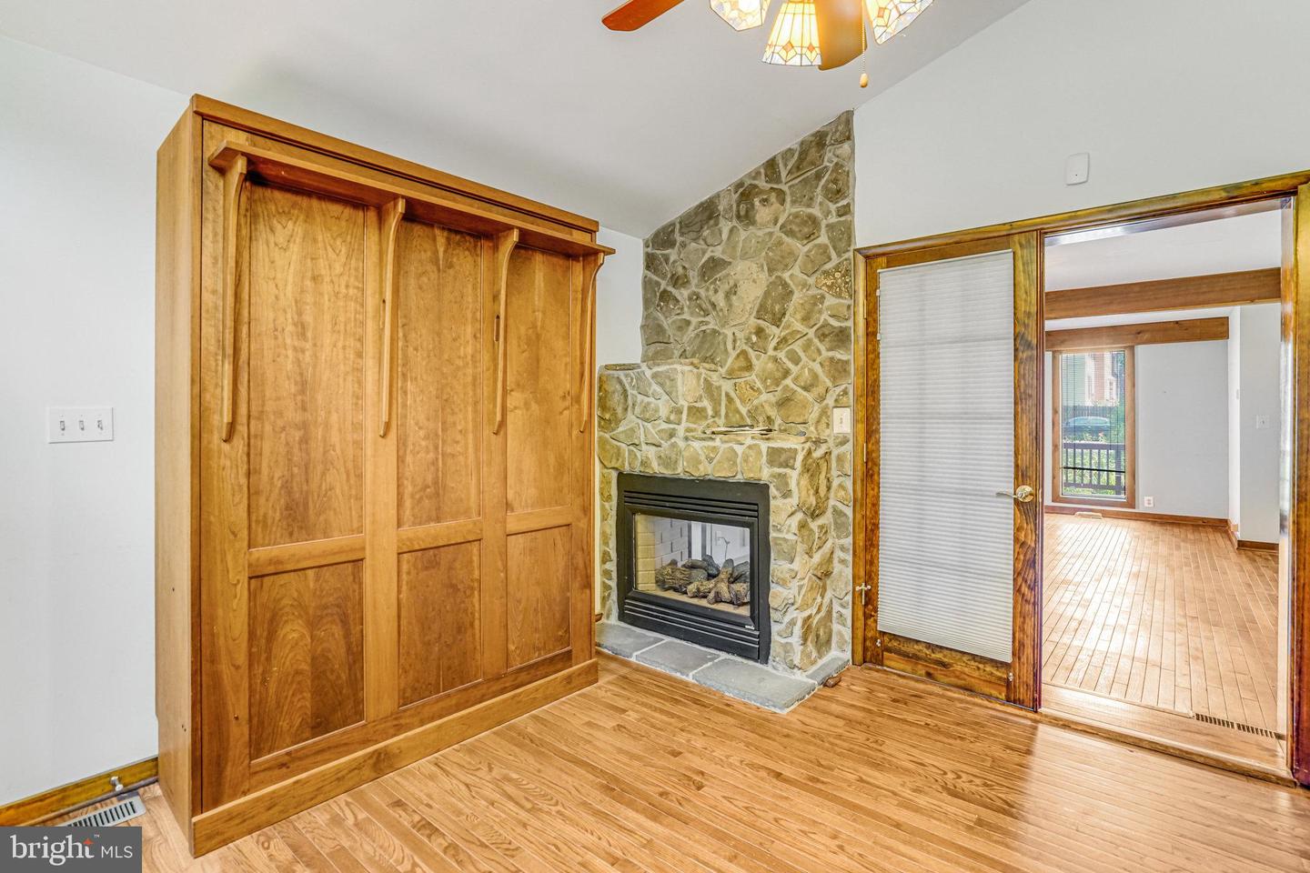7125 GORDONS RD, FALLS CHURCH, Virginia 22043, 3 Bedrooms Bedrooms, ,3 BathroomsBathrooms,Residential,For sale,7125 GORDONS RD,VAFX2255594 MLS # VAFX2255594