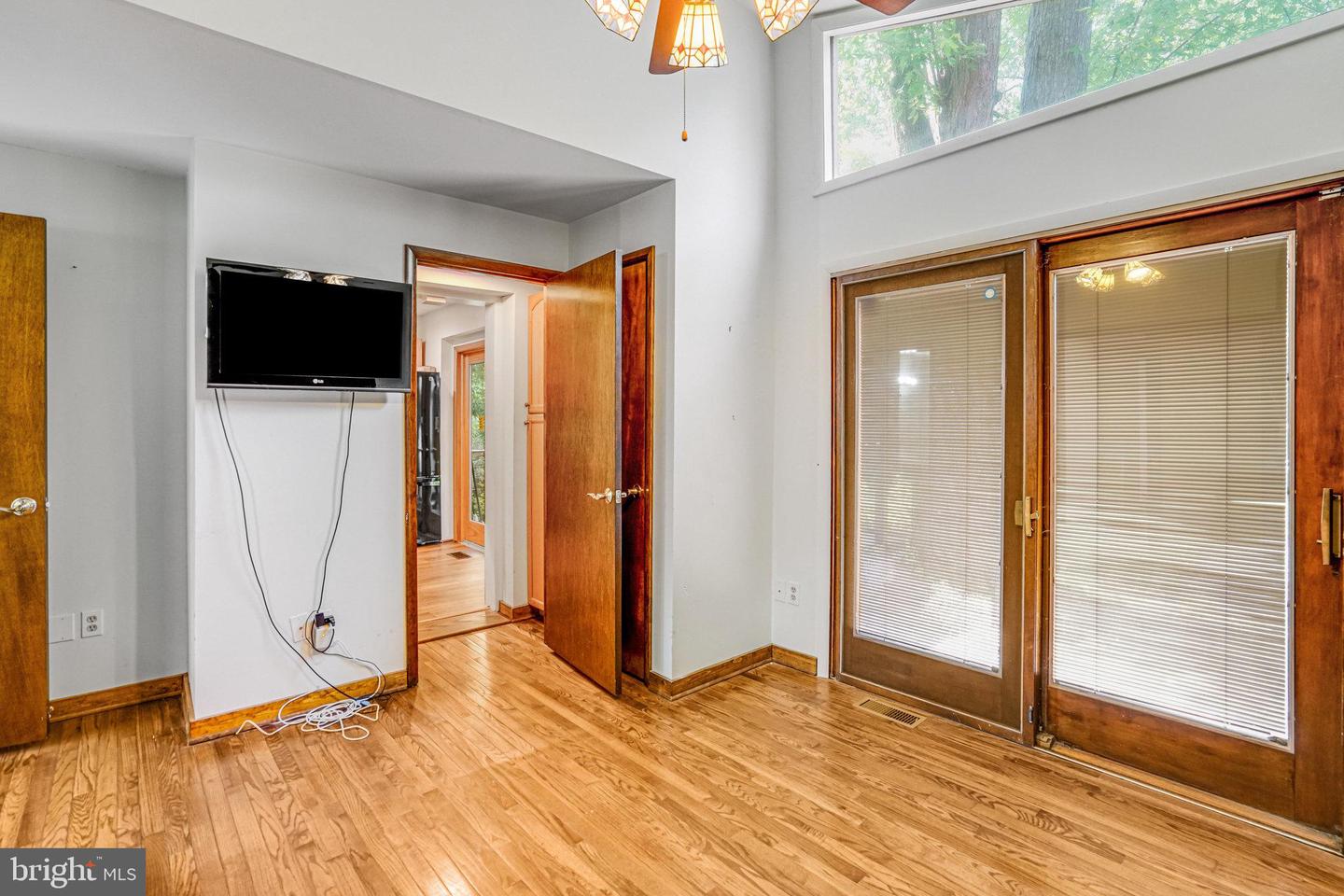 7125 GORDONS RD, FALLS CHURCH, Virginia 22043, 3 Bedrooms Bedrooms, ,3 BathroomsBathrooms,Residential,For sale,7125 GORDONS RD,VAFX2255594 MLS # VAFX2255594