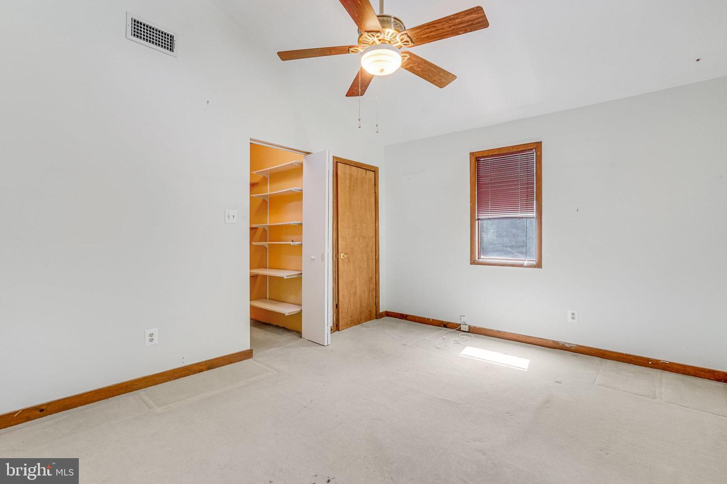 7125 GORDONS RD, FALLS CHURCH, Virginia 22043, 3 Bedrooms Bedrooms, ,3 BathroomsBathrooms,Residential,For sale,7125 GORDONS RD,VAFX2255594 MLS # VAFX2255594