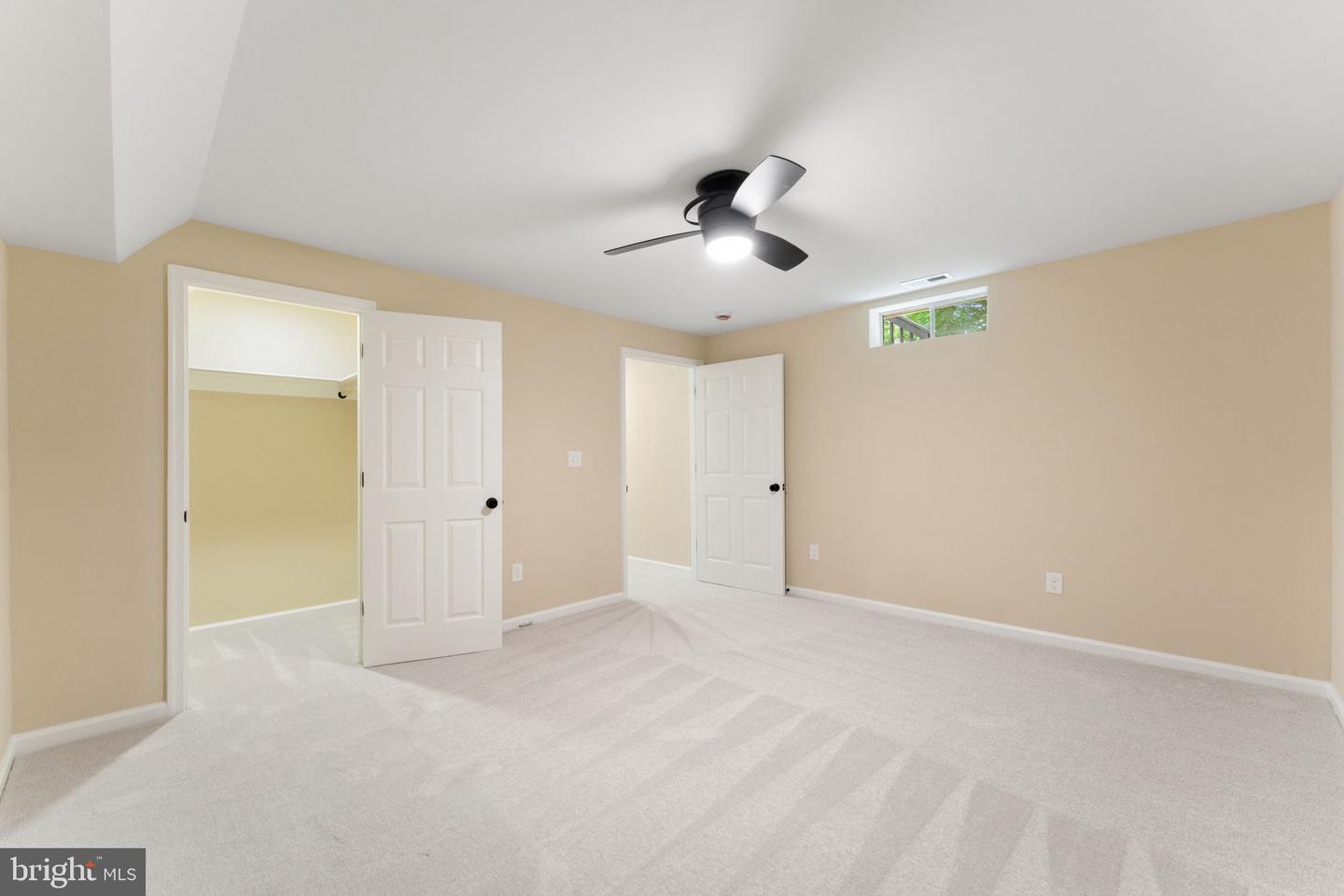 14883 GRASSY KNOLL CT, WOODBRIDGE, Virginia 22193, 5 Bedrooms Bedrooms, ,3 BathroomsBathrooms,Residential,For sale,14883 GRASSY KNOLL CT,VAPW2099294 MLS # VAPW2099294