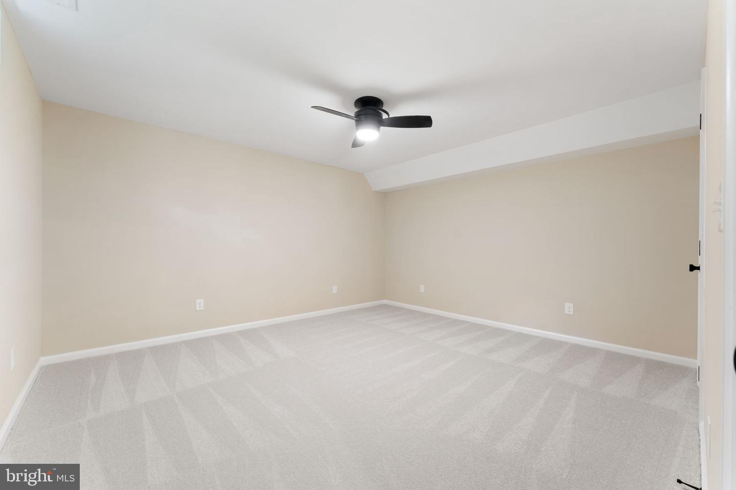 14883 GRASSY KNOLL CT, WOODBRIDGE, Virginia 22193, 5 Bedrooms Bedrooms, ,3 BathroomsBathrooms,Residential,For sale,14883 GRASSY KNOLL CT,VAPW2099294 MLS # VAPW2099294
