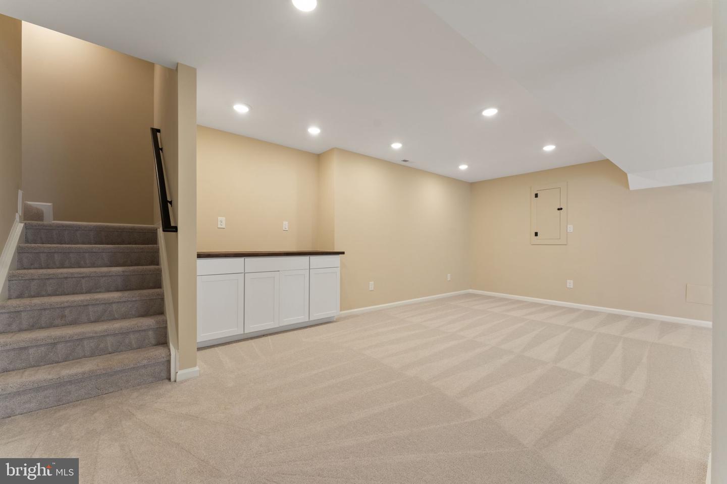 14883 GRASSY KNOLL CT, WOODBRIDGE, Virginia 22193, 5 Bedrooms Bedrooms, ,3 BathroomsBathrooms,Residential,For sale,14883 GRASSY KNOLL CT,VAPW2099294 MLS # VAPW2099294