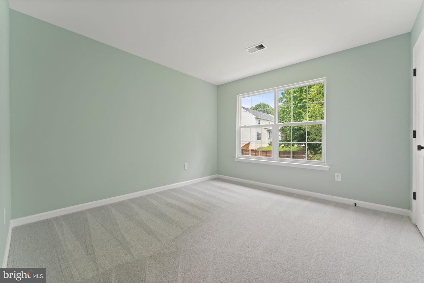 14883 GRASSY KNOLL CT, WOODBRIDGE, Virginia 22193, 5 Bedrooms Bedrooms, ,3 BathroomsBathrooms,Residential,For sale,14883 GRASSY KNOLL CT,VAPW2099294 MLS # VAPW2099294