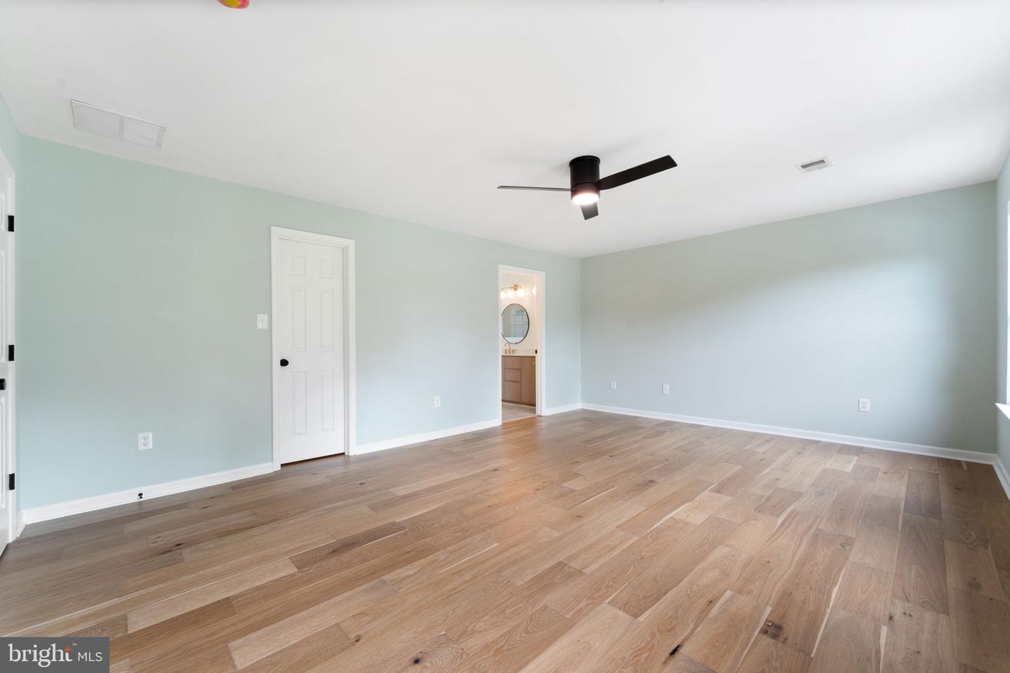 14883 GRASSY KNOLL CT, WOODBRIDGE, Virginia 22193, 5 Bedrooms Bedrooms, ,3 BathroomsBathrooms,Residential,For sale,14883 GRASSY KNOLL CT,VAPW2099294 MLS # VAPW2099294