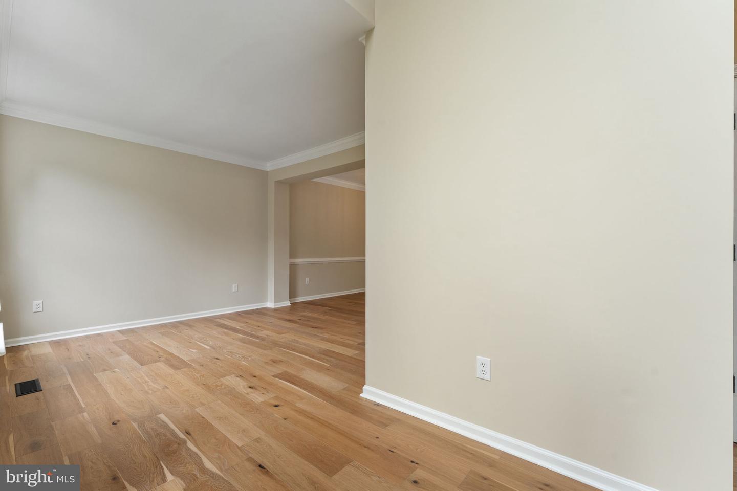 14883 GRASSY KNOLL CT, WOODBRIDGE, Virginia 22193, 5 Bedrooms Bedrooms, ,3 BathroomsBathrooms,Residential,For sale,14883 GRASSY KNOLL CT,VAPW2099294 MLS # VAPW2099294