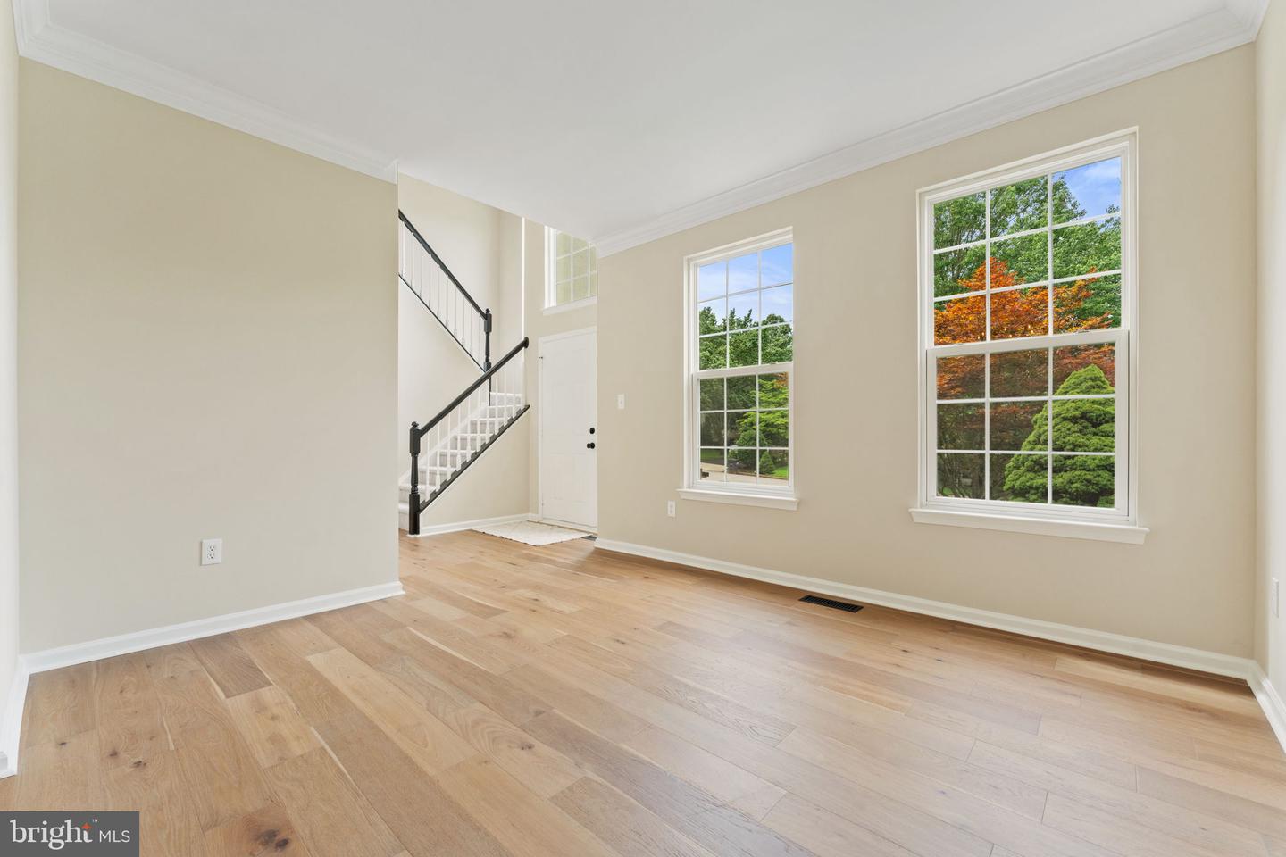 14883 GRASSY KNOLL CT, WOODBRIDGE, Virginia 22193, 5 Bedrooms Bedrooms, ,3 BathroomsBathrooms,Residential,For sale,14883 GRASSY KNOLL CT,VAPW2099294 MLS # VAPW2099294