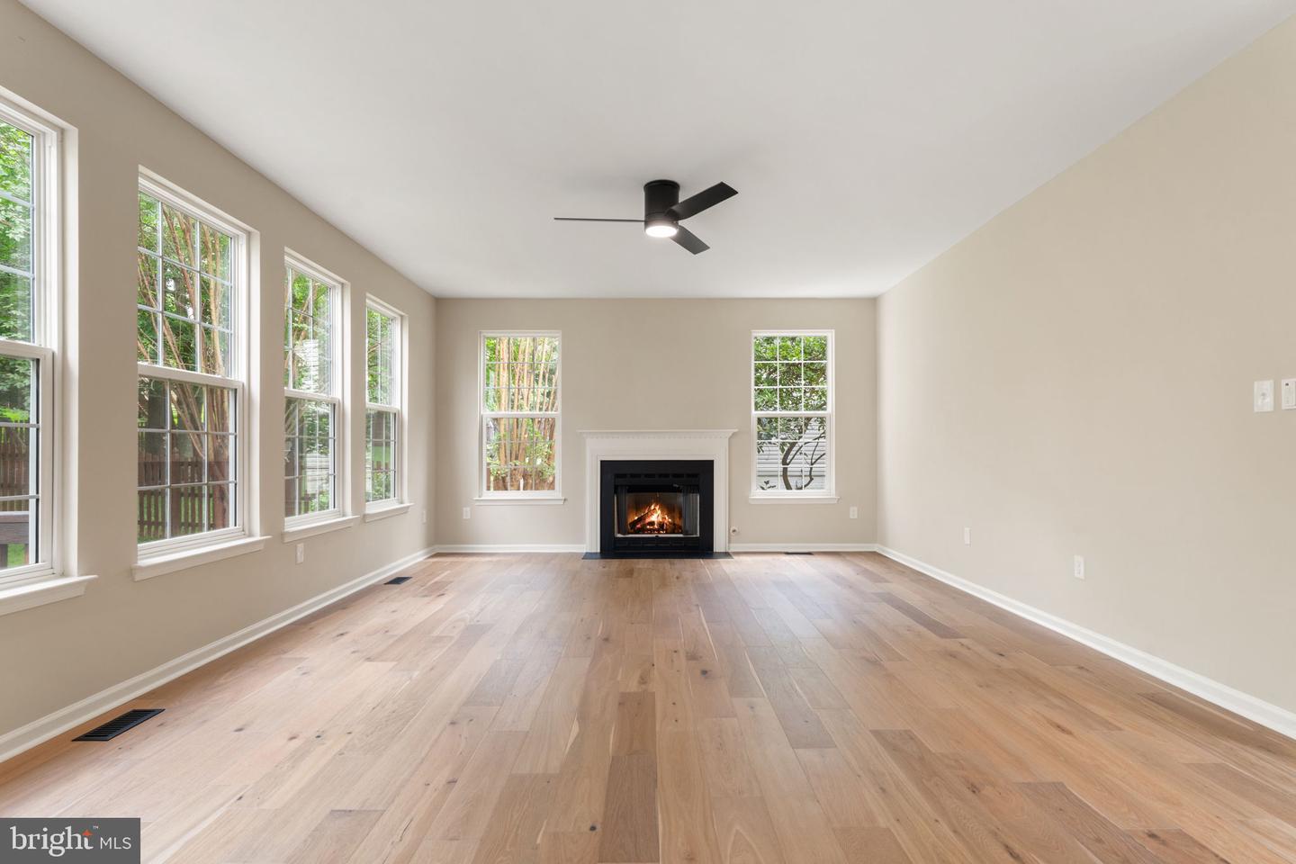 14883 GRASSY KNOLL CT, WOODBRIDGE, Virginia 22193, 5 Bedrooms Bedrooms, ,3 BathroomsBathrooms,Residential,For sale,14883 GRASSY KNOLL CT,VAPW2099294 MLS # VAPW2099294