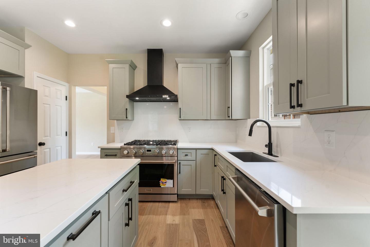 14883 GRASSY KNOLL CT, WOODBRIDGE, Virginia 22193, 5 Bedrooms Bedrooms, ,3 BathroomsBathrooms,Residential,For sale,14883 GRASSY KNOLL CT,VAPW2099294 MLS # VAPW2099294