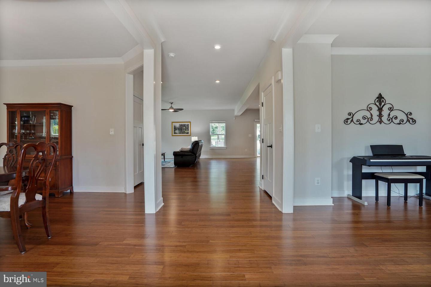 7483 LAKE WILLOW CT, WARRENTON, Virginia 20187, 8 Bedrooms Bedrooms, ,6 BathroomsBathrooms,Residential,For sale,7483 LAKE WILLOW CT,VAFQ2017464 MLS # VAFQ2017464