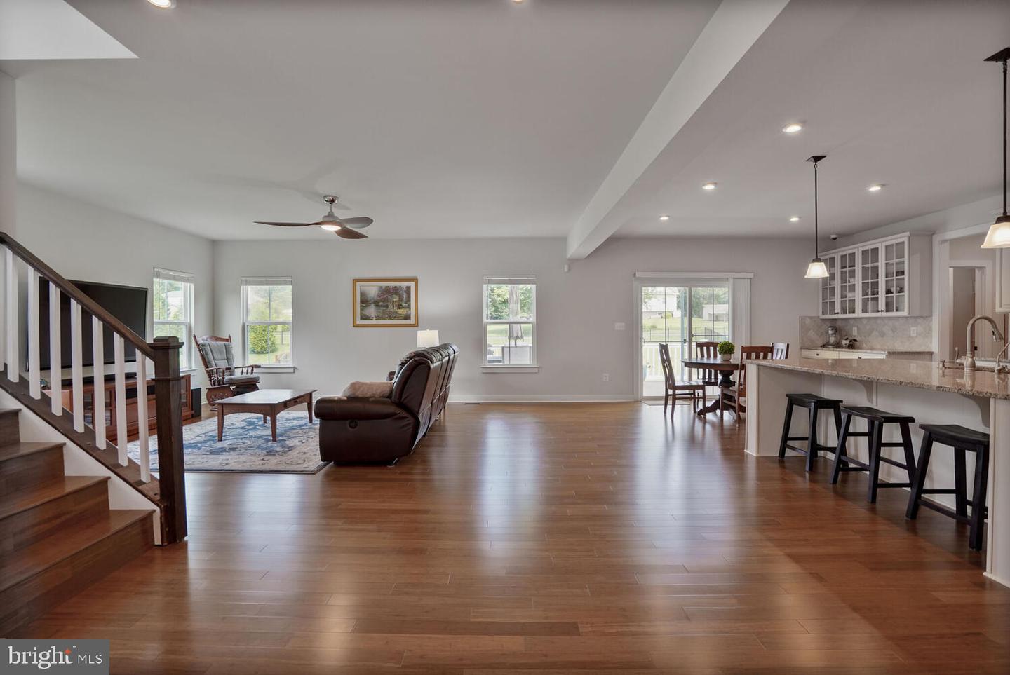 7483 LAKE WILLOW CT, WARRENTON, Virginia 20187, 8 Bedrooms Bedrooms, ,6 BathroomsBathrooms,Residential,For sale,7483 LAKE WILLOW CT,VAFQ2017464 MLS # VAFQ2017464