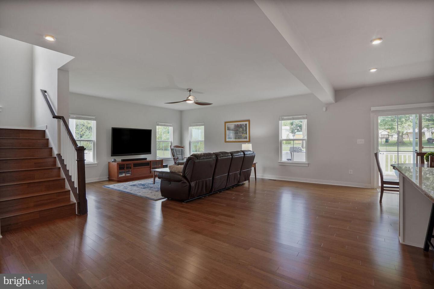 7483 LAKE WILLOW CT, WARRENTON, Virginia 20187, 8 Bedrooms Bedrooms, ,6 BathroomsBathrooms,Residential,For sale,7483 LAKE WILLOW CT,VAFQ2017464 MLS # VAFQ2017464