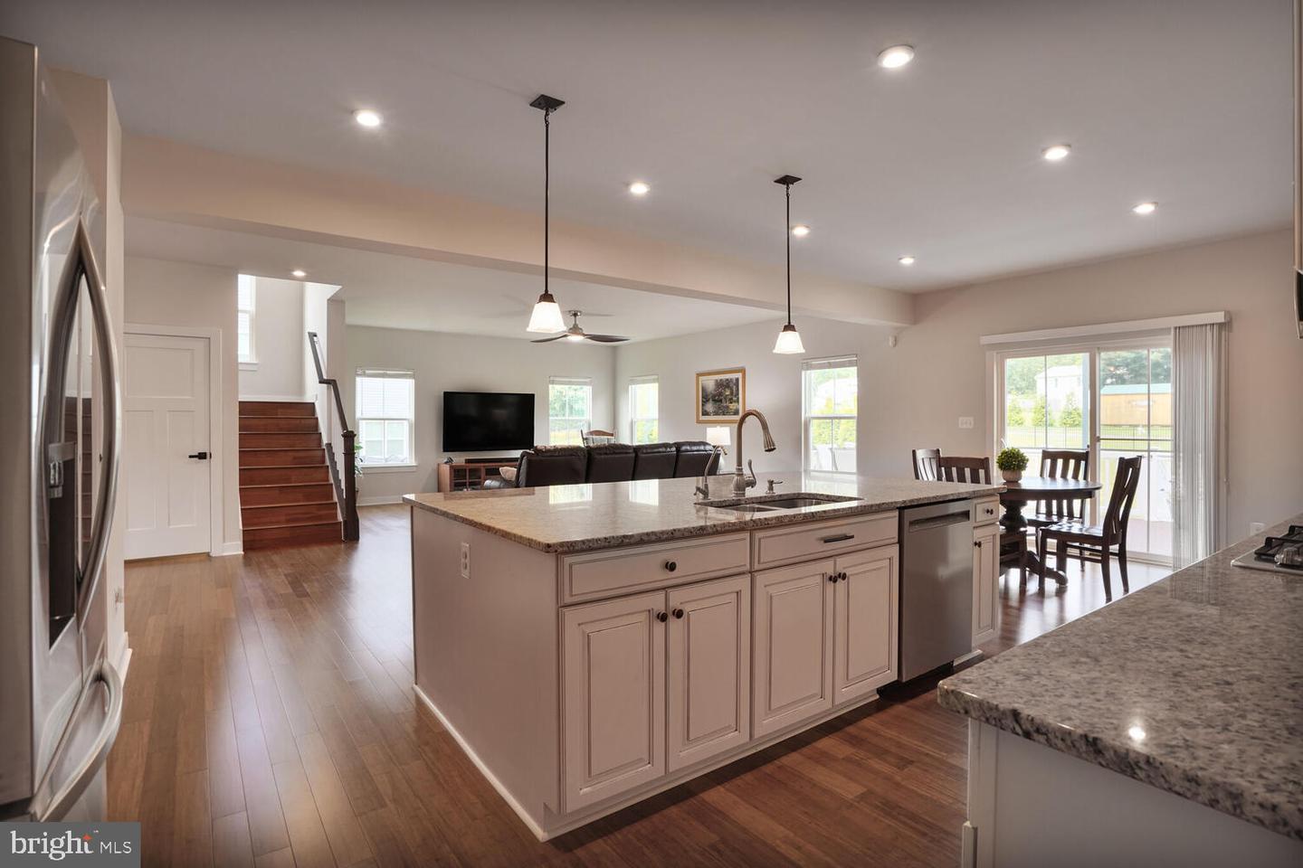 7483 LAKE WILLOW CT, WARRENTON, Virginia 20187, 8 Bedrooms Bedrooms, ,6 BathroomsBathrooms,Residential,For sale,7483 LAKE WILLOW CT,VAFQ2017464 MLS # VAFQ2017464