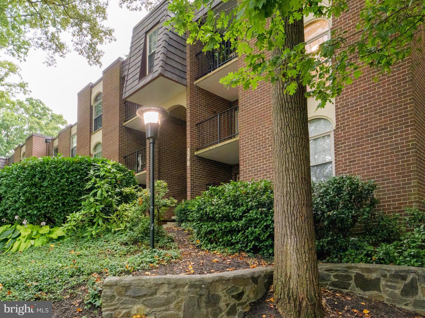 3376 WOODBURN RD #24, ANNANDALE, Virginia 22003, 1 Bedroom Bedrooms, ,1 BathroomBathrooms,Residential,For sale,3376 WOODBURN RD #24,VAFX2255848 MLS # VAFX2255848
