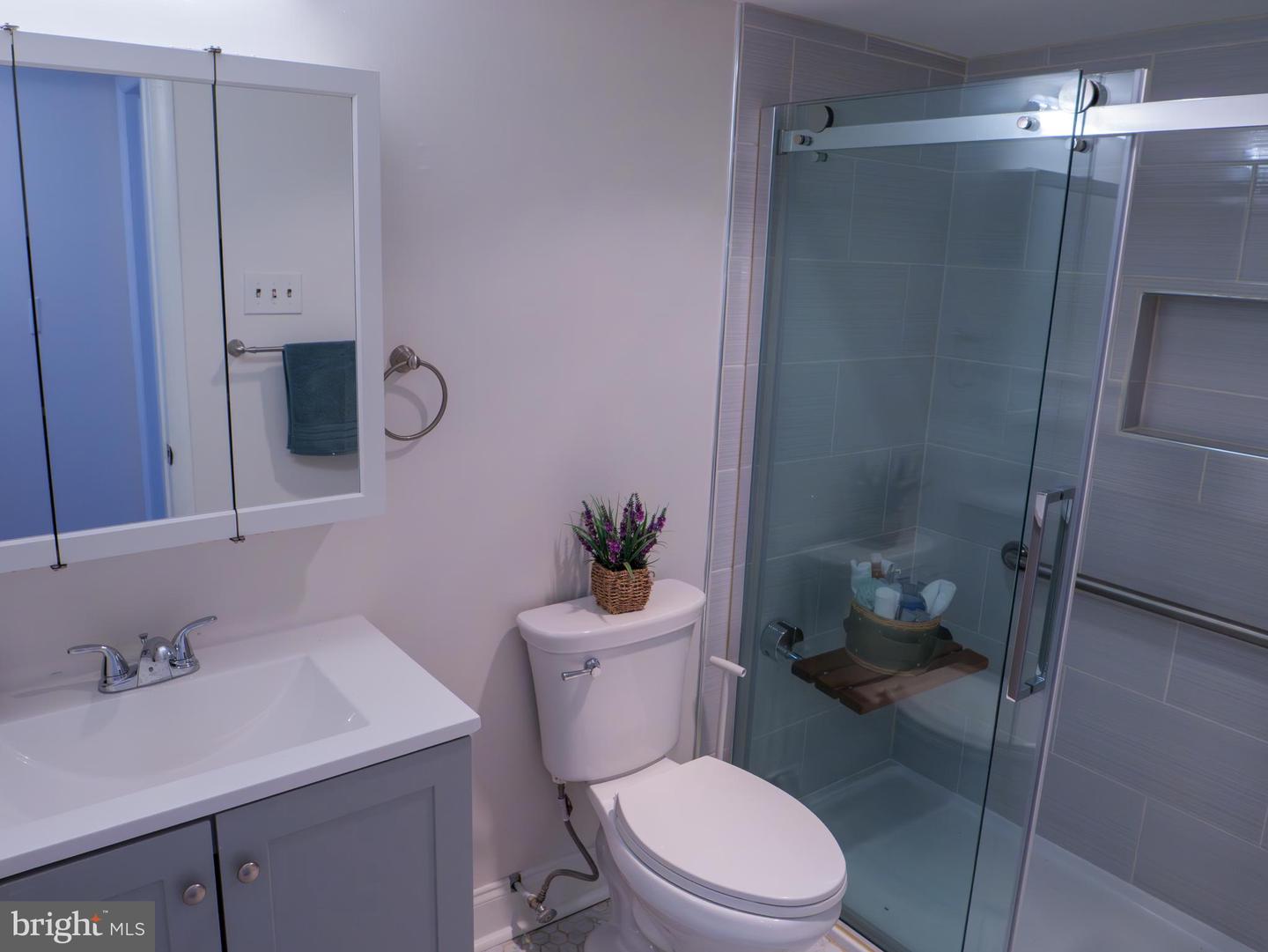 3376 WOODBURN RD #24, ANNANDALE, Virginia 22003, 1 Bedroom Bedrooms, ,1 BathroomBathrooms,Residential,For sale,3376 WOODBURN RD #24,VAFX2255848 MLS # VAFX2255848