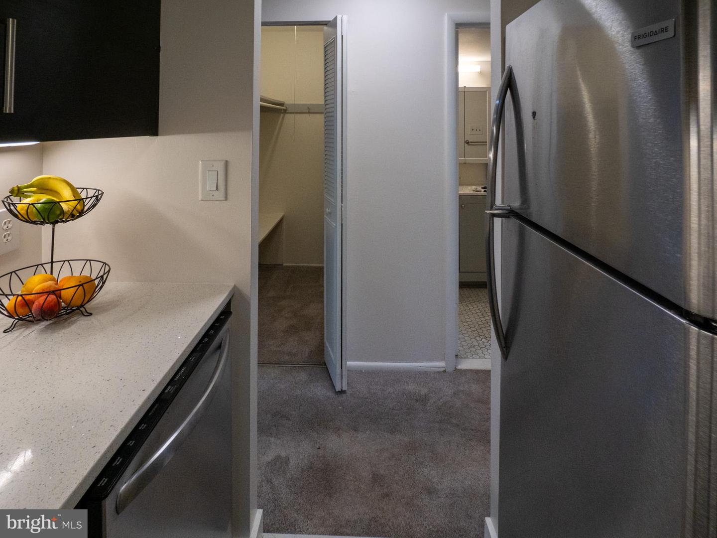 3376 WOODBURN RD #24, ANNANDALE, Virginia 22003, 1 Bedroom Bedrooms, ,1 BathroomBathrooms,Residential,For sale,3376 WOODBURN RD #24,VAFX2255848 MLS # VAFX2255848