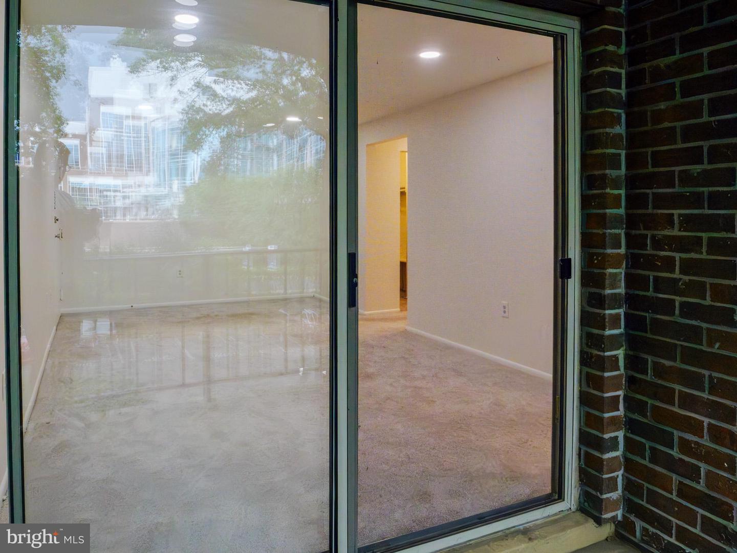 3376 WOODBURN RD #24, ANNANDALE, Virginia 22003, 1 Bedroom Bedrooms, ,1 BathroomBathrooms,Residential,For sale,3376 WOODBURN RD #24,VAFX2255848 MLS # VAFX2255848