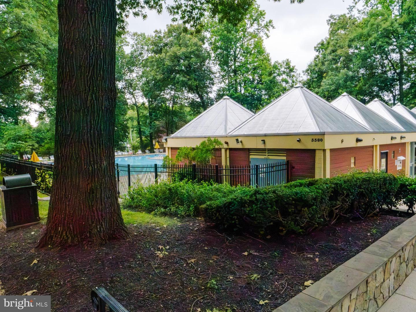 3376 WOODBURN RD #24, ANNANDALE, Virginia 22003, 1 Bedroom Bedrooms, ,1 BathroomBathrooms,Residential,For sale,3376 WOODBURN RD #24,VAFX2255848 MLS # VAFX2255848