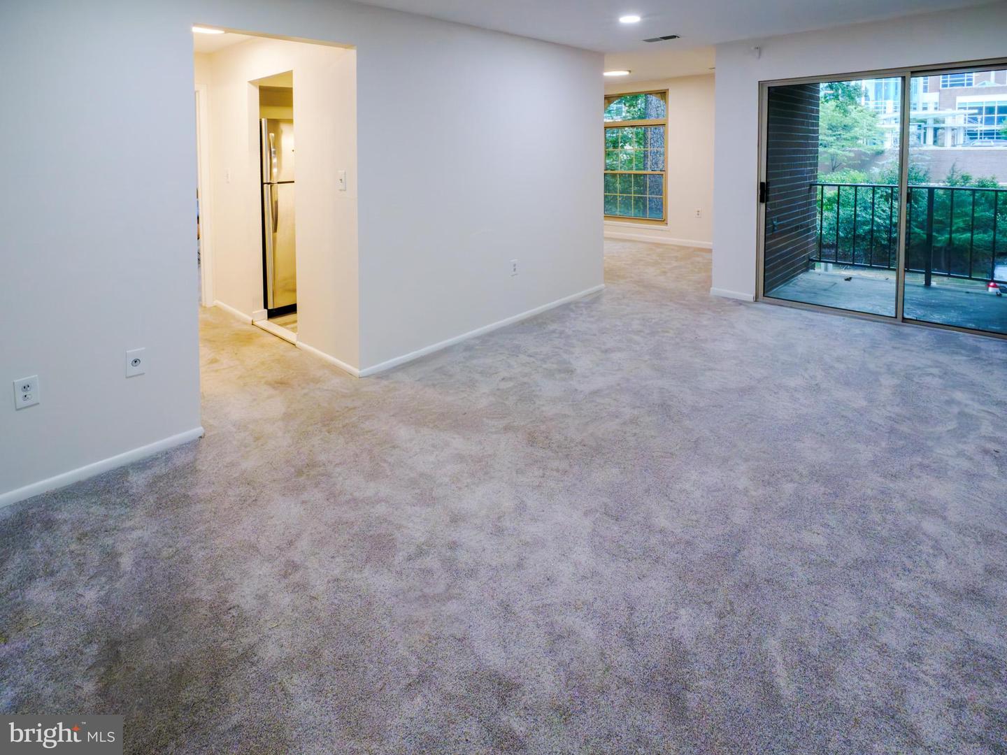 3376 WOODBURN RD #24, ANNANDALE, Virginia 22003, 1 Bedroom Bedrooms, ,1 BathroomBathrooms,Residential,For sale,3376 WOODBURN RD #24,VAFX2255848 MLS # VAFX2255848