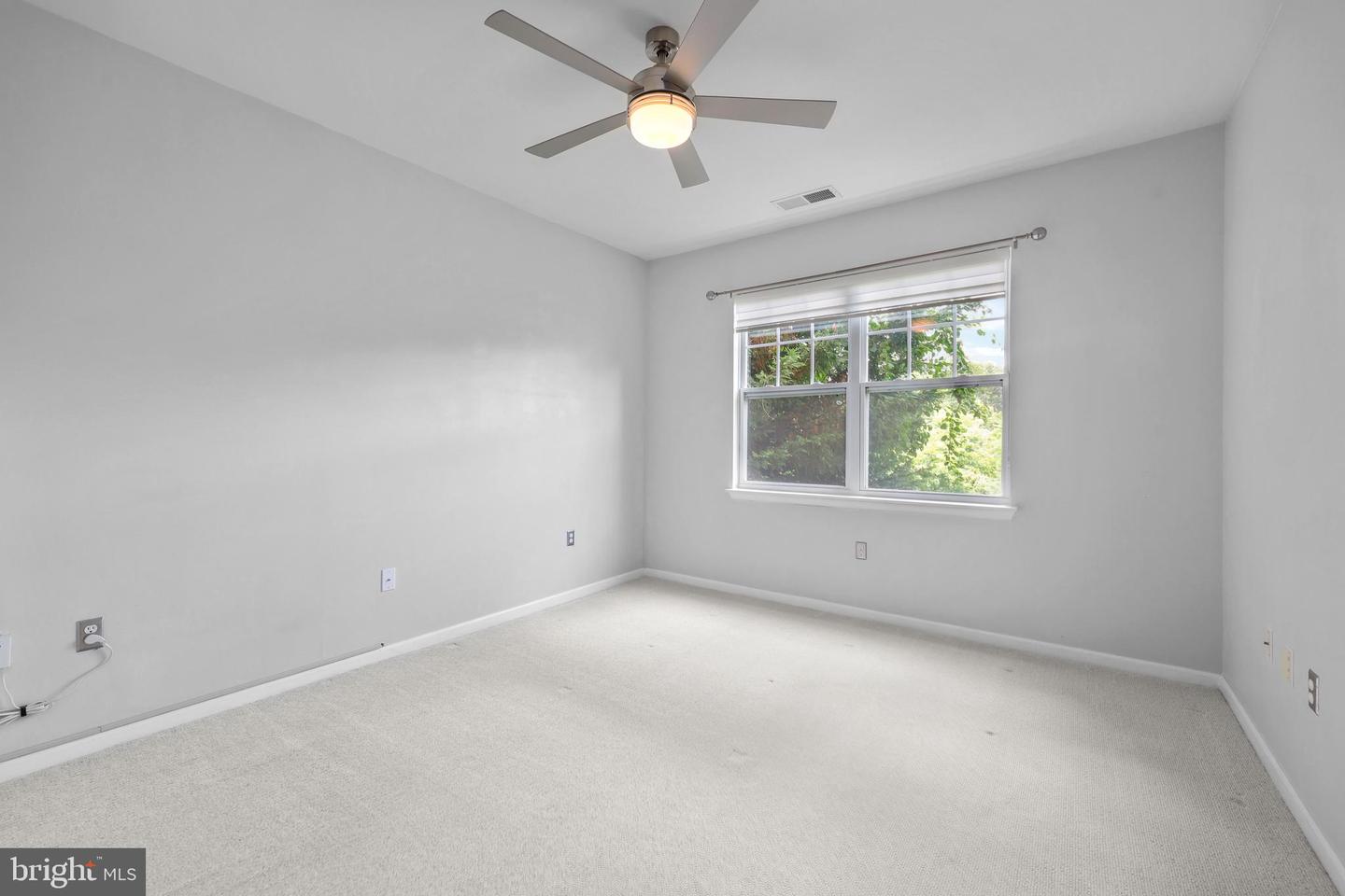 12108 GARDEN GROVE CIR #203, FAIRFAX, Virginia 22030, 1 Bedroom Bedrooms, ,1 BathroomBathrooms,Residential,For sale,12108 GARDEN GROVE CIR #203,VAFX2255998 MLS # VAFX2255998