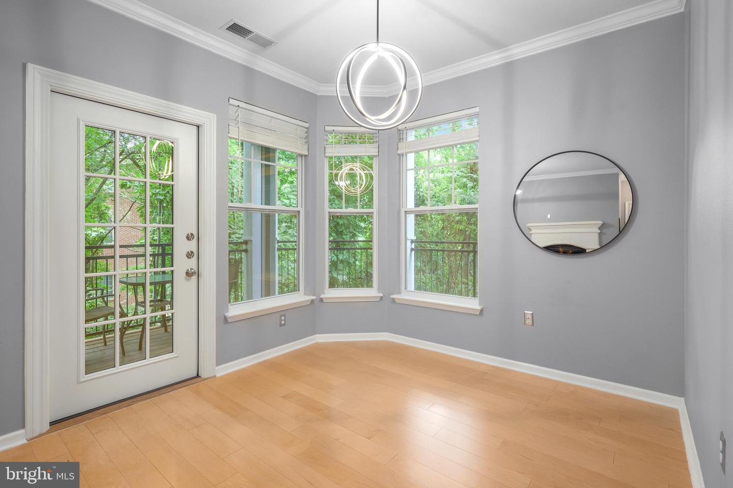 12108 GARDEN GROVE CIR #203, FAIRFAX, Virginia 22030, 1 Bedroom Bedrooms, ,1 BathroomBathrooms,Residential,For sale,12108 GARDEN GROVE CIR #203,VAFX2255998 MLS # VAFX2255998
