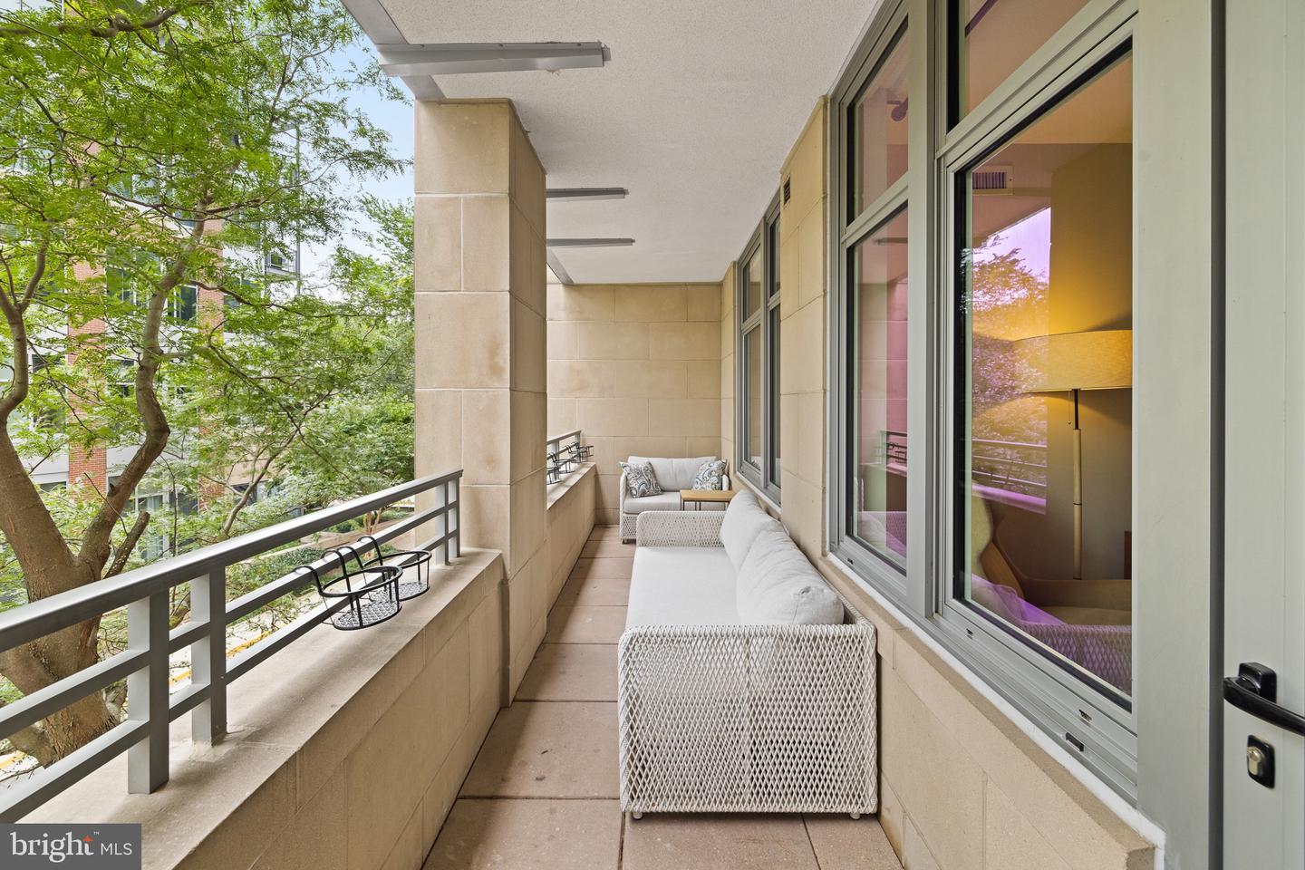 8220 CRESTWOOD HEIGHTS DR #213, MCLEAN, Virginia 22102, 1 Bedroom Bedrooms, ,1 BathroomBathrooms,Residential,For sale,8220 CRESTWOOD HEIGHTS DR #213,VAFX2256032 MLS # VAFX2256032
