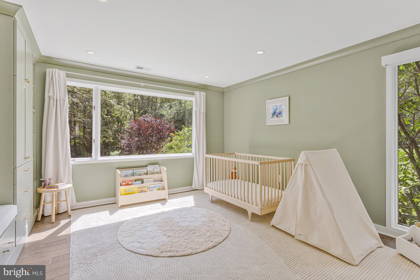 718 SPRINGVALE RD, GREAT FALLS, Virginia 22066, 4 Bedrooms Bedrooms, ,3 BathroomsBathrooms,Residential,For sale,718 SPRINGVALE RD,VAFX2256140 MLS # VAFX2256140