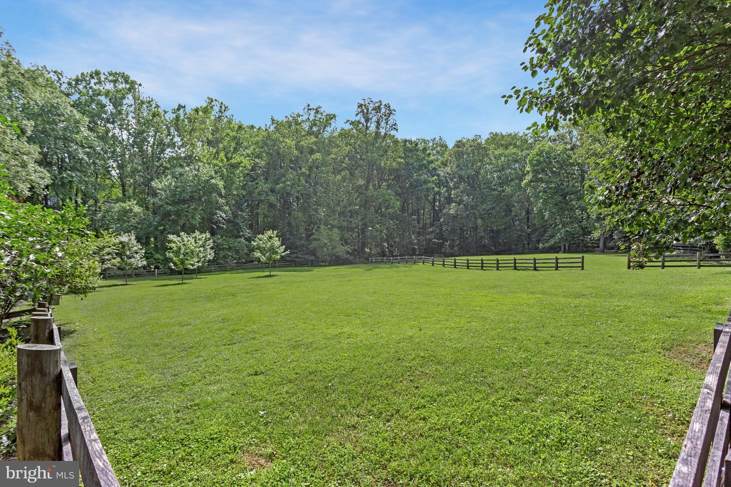 718 SPRINGVALE RD, GREAT FALLS, Virginia 22066, 4 Bedrooms Bedrooms, ,3 BathroomsBathrooms,Residential,For sale,718 SPRINGVALE RD,VAFX2256140 MLS # VAFX2256140