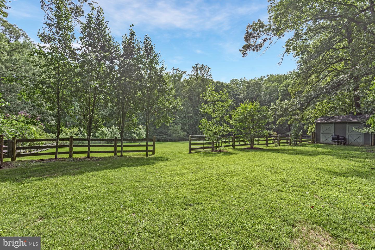 718 SPRINGVALE RD, GREAT FALLS, Virginia 22066, 4 Bedrooms Bedrooms, ,3 BathroomsBathrooms,Residential,For sale,718 SPRINGVALE RD,VAFX2256140 MLS # VAFX2256140