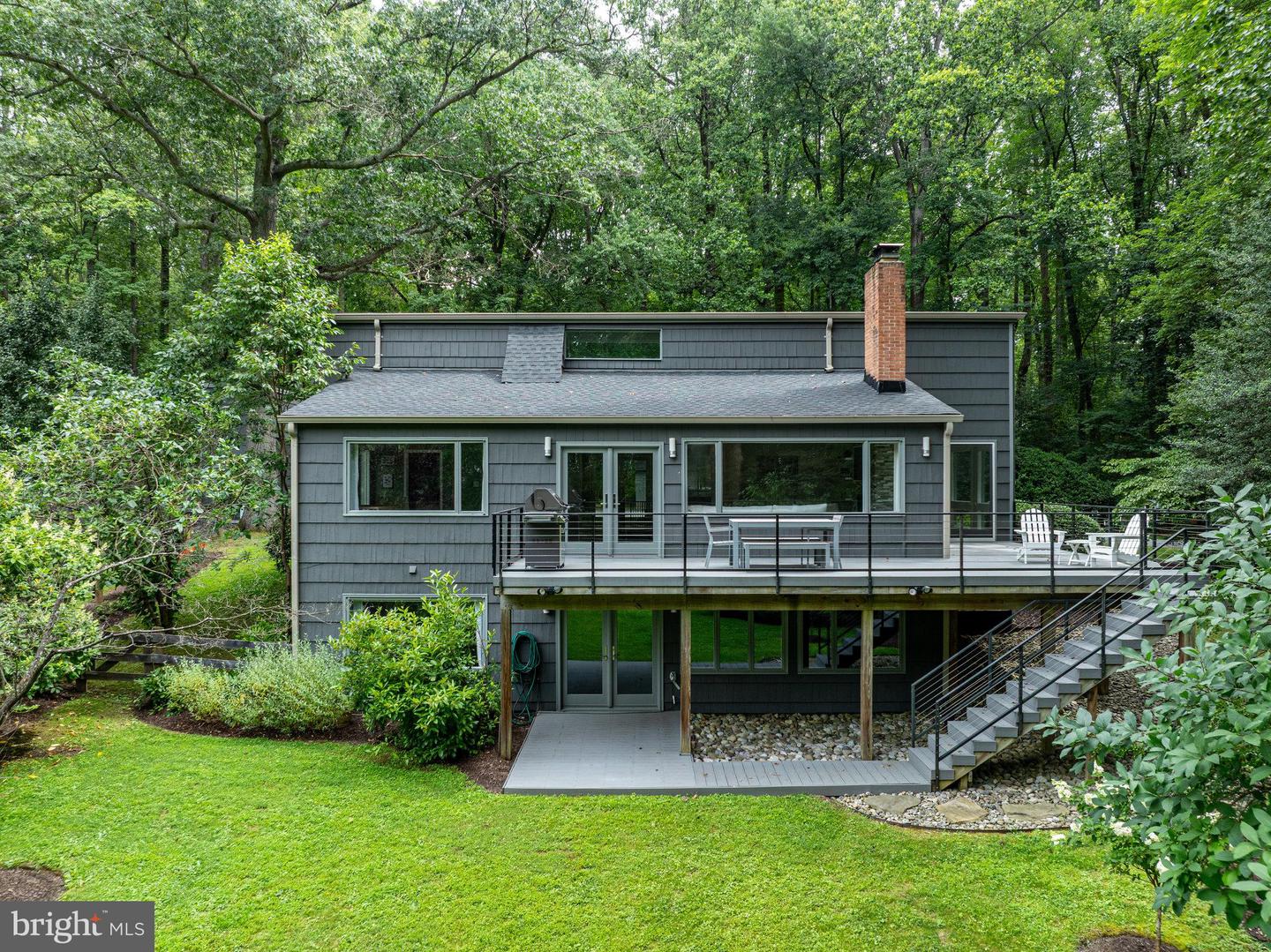 718 SPRINGVALE RD, GREAT FALLS, Virginia 22066, 4 Bedrooms Bedrooms, ,3 BathroomsBathrooms,Residential,For sale,718 SPRINGVALE RD,VAFX2256140 MLS # VAFX2256140