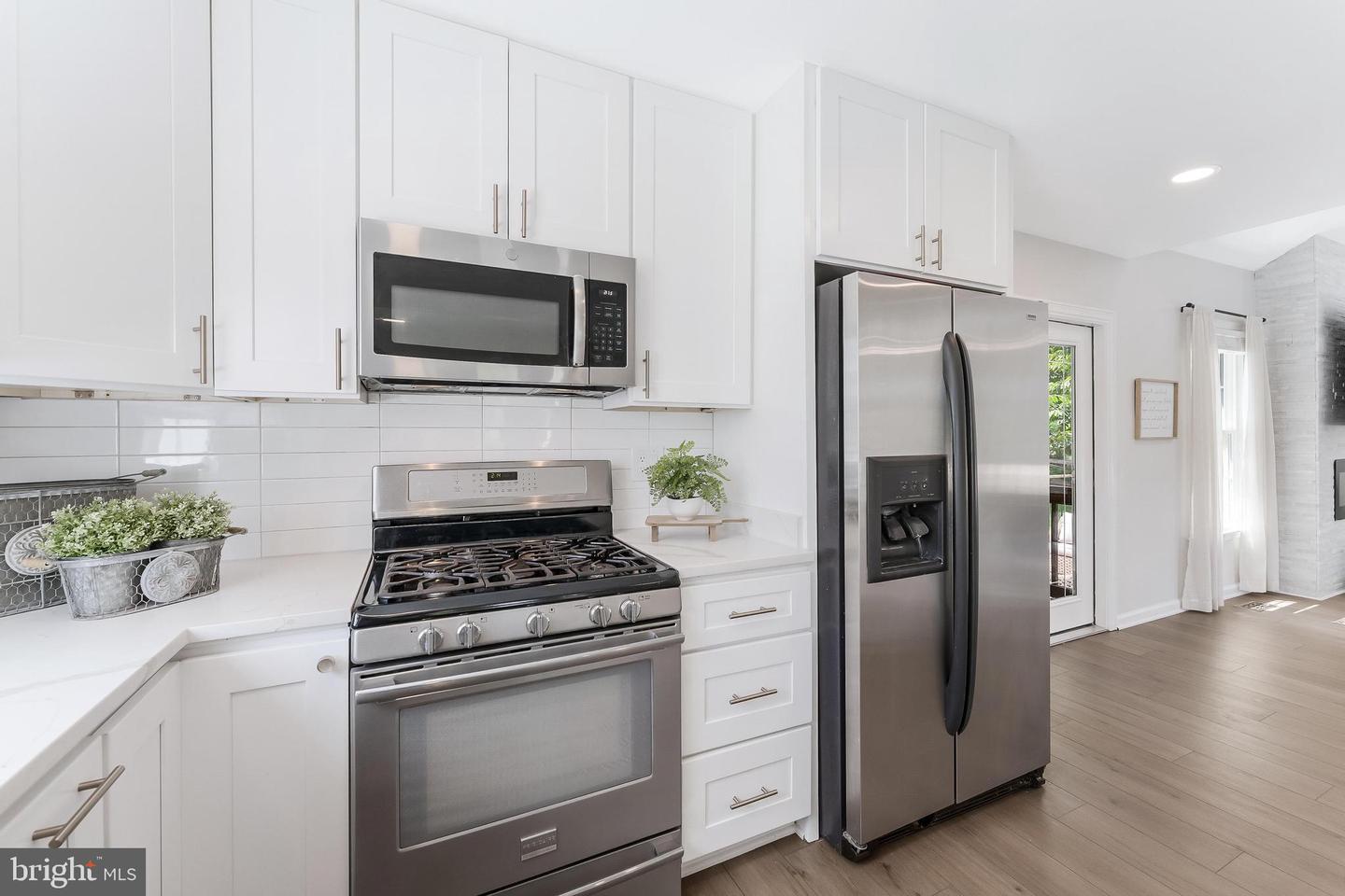 3436 HIDDEN MEADOW DR, FAIRFAX, Virginia 22033, 4 Bedrooms Bedrooms, 16 Rooms Rooms,3 BathroomsBathrooms,Residential,For sale,3436 HIDDEN MEADOW DR,VAFX2256220 MLS # VAFX2256220