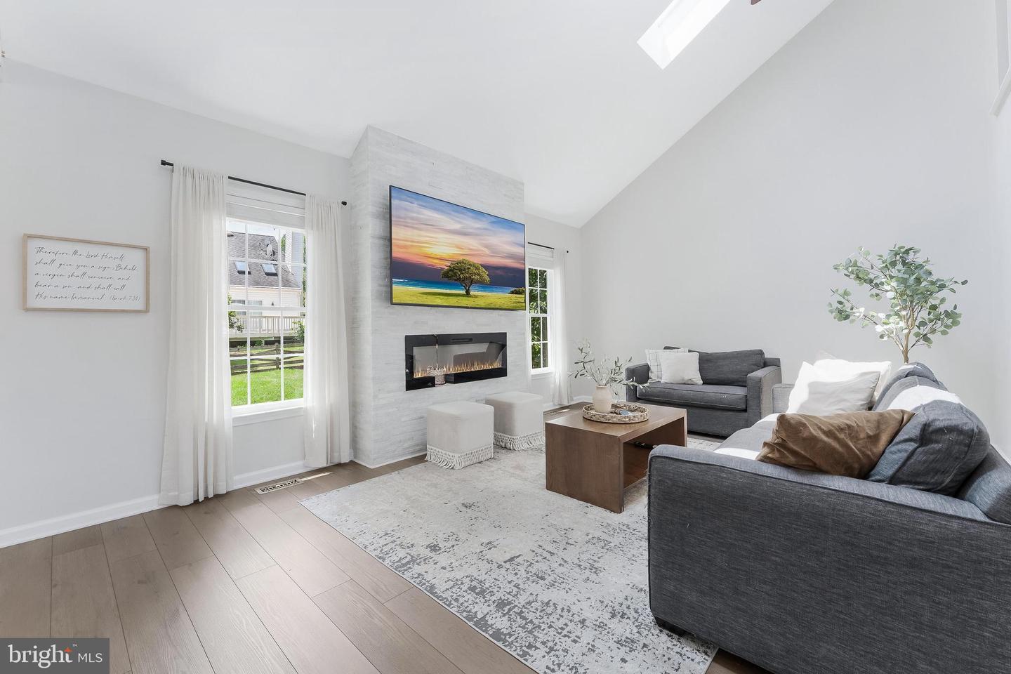 3436 HIDDEN MEADOW DR, FAIRFAX, Virginia 22033, 4 Bedrooms Bedrooms, 16 Rooms Rooms,3 BathroomsBathrooms,Residential,For sale,3436 HIDDEN MEADOW DR,VAFX2256220 MLS # VAFX2256220