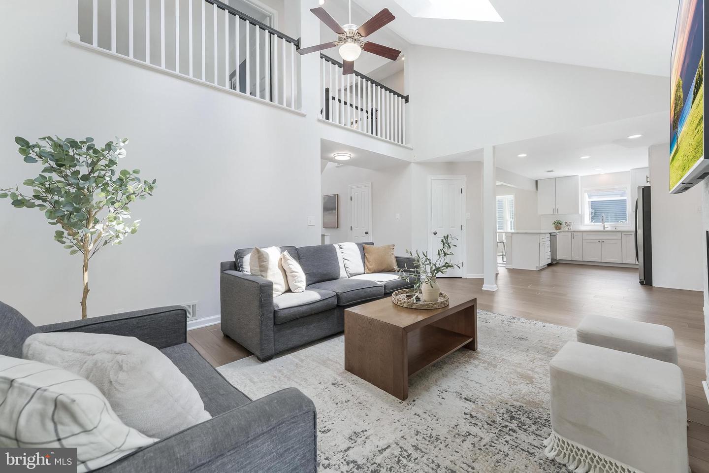 3436 HIDDEN MEADOW DR, FAIRFAX, Virginia 22033, 4 Bedrooms Bedrooms, 16 Rooms Rooms,3 BathroomsBathrooms,Residential,For sale,3436 HIDDEN MEADOW DR,VAFX2256220 MLS # VAFX2256220