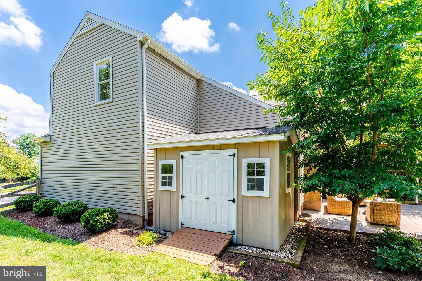 3436 HIDDEN MEADOW DR, FAIRFAX, Virginia 22033, 4 Bedrooms Bedrooms, 16 Rooms Rooms,3 BathroomsBathrooms,Residential,For sale,3436 HIDDEN MEADOW DR,VAFX2256220 MLS # VAFX2256220