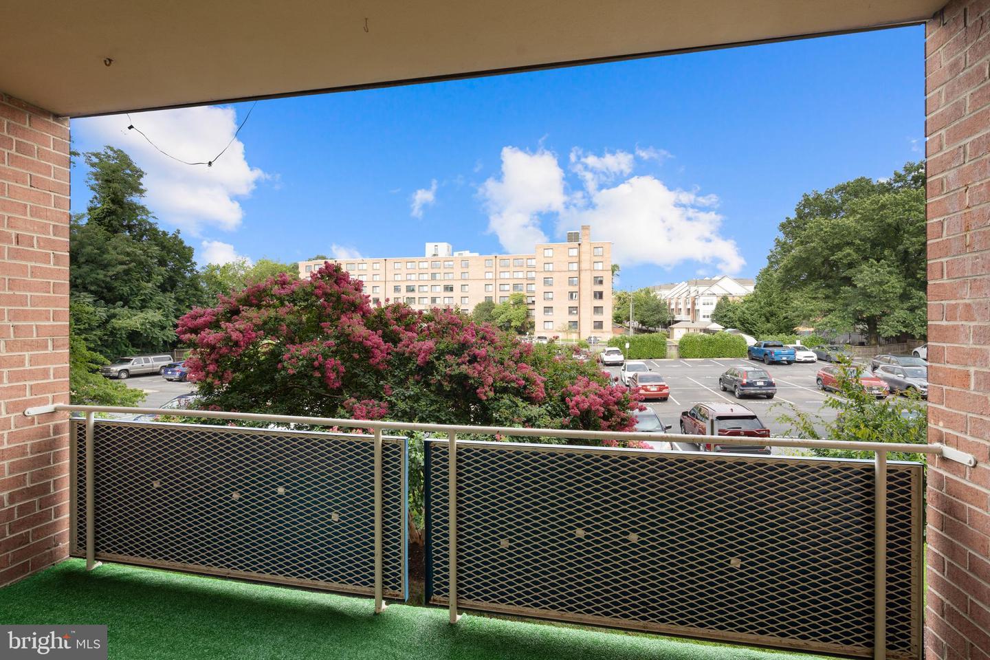 1931 N CLEVELAND ST #207, ARLINGTON, Virginia 22201, 2 Bedrooms Bedrooms, ,1 BathroomBathrooms,Residential,For sale,1931 N CLEVELAND ST #207,VAAR2060888 MLS # VAAR2060888