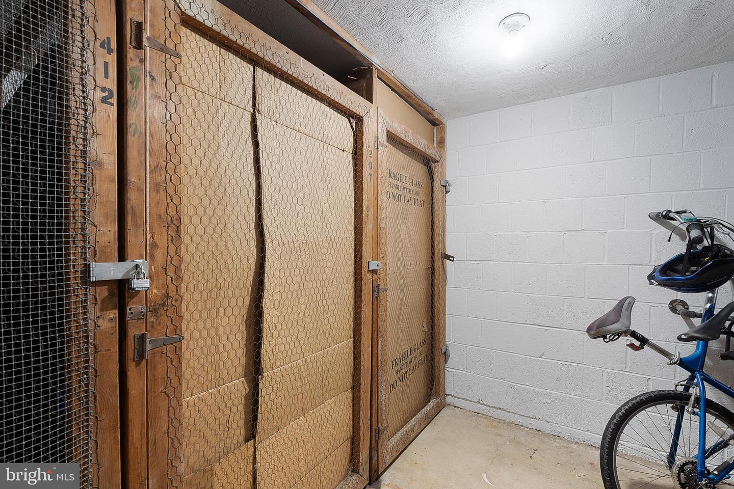 1931 N CLEVELAND ST #207, ARLINGTON, Virginia 22201, 2 Bedrooms Bedrooms, ,1 BathroomBathrooms,Residential,For sale,1931 N CLEVELAND ST #207,VAAR2060888 MLS # VAAR2060888