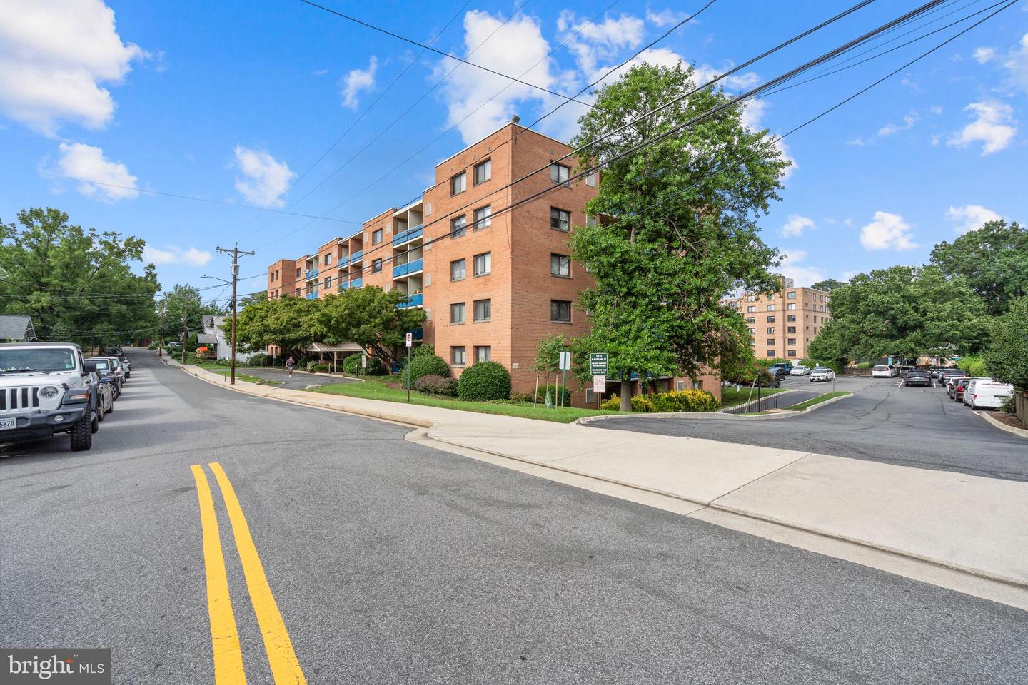 1931 N CLEVELAND ST #207, ARLINGTON, Virginia 22201, 2 Bedrooms Bedrooms, ,1 BathroomBathrooms,Residential,For sale,1931 N CLEVELAND ST #207,VAAR2060888 MLS # VAAR2060888