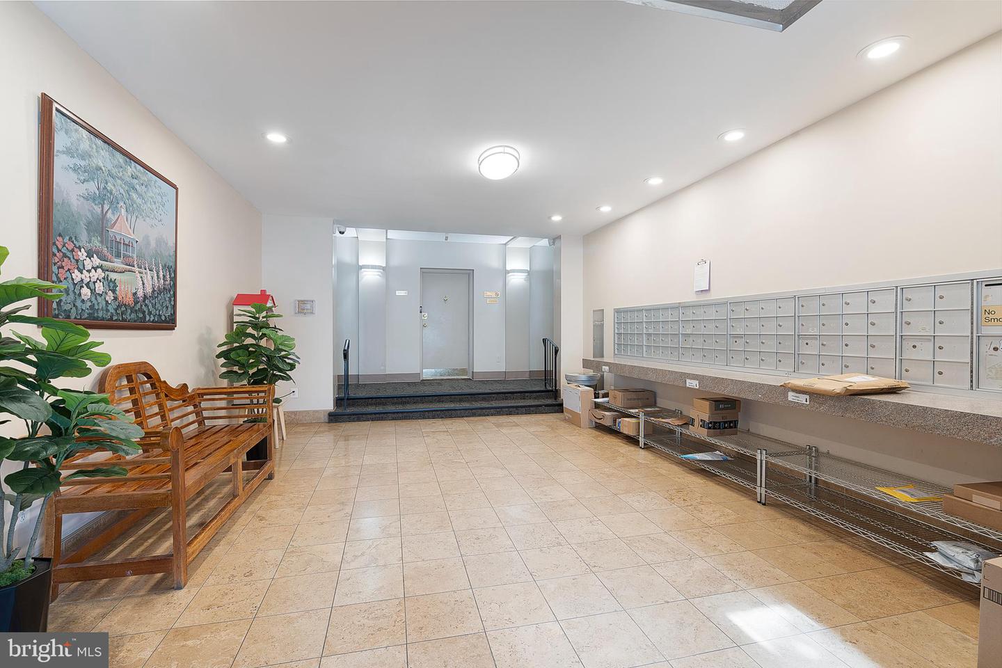 1931 N CLEVELAND ST #207, ARLINGTON, Virginia 22201, 2 Bedrooms Bedrooms, ,1 BathroomBathrooms,Residential,For sale,1931 N CLEVELAND ST #207,VAAR2060888 MLS # VAAR2060888