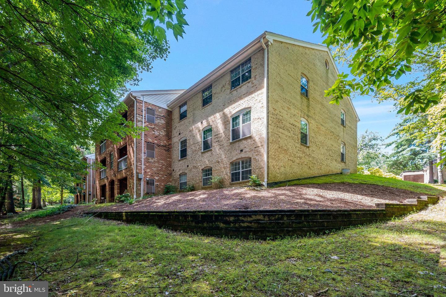 5942 COVE LANDING RD #303, BURKE, Virginia 22015, 2 Bedrooms Bedrooms, ,2 BathroomsBathrooms,Residential,For sale,5942 COVE LANDING RD #303,VAFX2256588 MLS # VAFX2256588