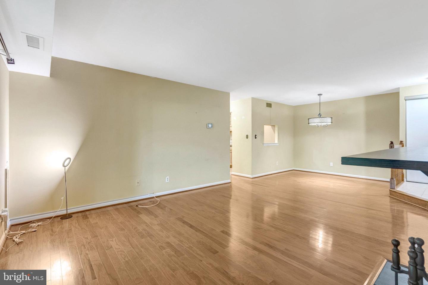 5942 COVE LANDING RD #303, BURKE, Virginia 22015, 2 Bedrooms Bedrooms, ,2 BathroomsBathrooms,Residential,For sale,5942 COVE LANDING RD #303,VAFX2256588 MLS # VAFX2256588