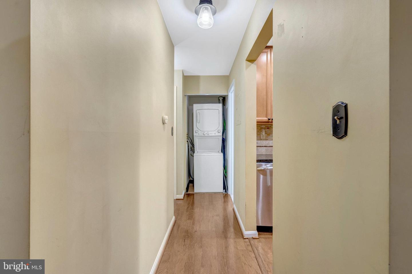 5942 COVE LANDING RD #303, BURKE, Virginia 22015, 2 Bedrooms Bedrooms, ,2 BathroomsBathrooms,Residential,For sale,5942 COVE LANDING RD #303,VAFX2256588 MLS # VAFX2256588