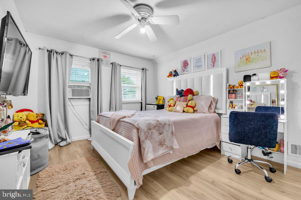 1112 E MAPLE AVE, STERLING, Virginia 20164, 4 Bedrooms Bedrooms, ,2 BathroomsBathrooms,Residential,For sale,1112 E MAPLE AVE,VALO2102852 MLS # VALO2102852