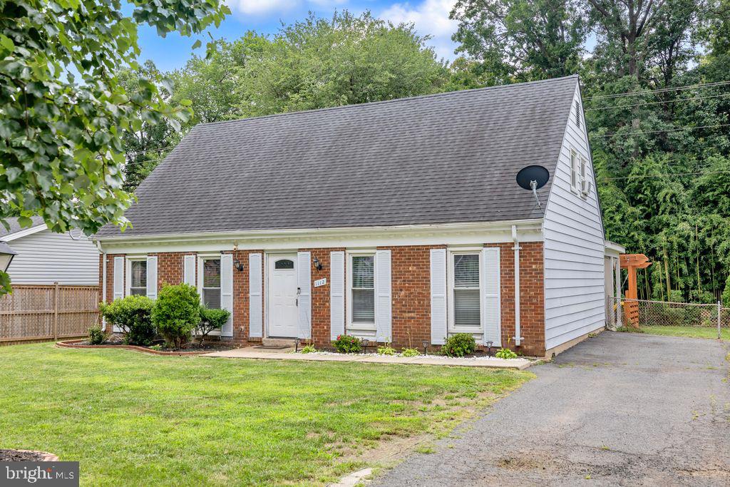 1112 E MAPLE AVE, STERLING, Virginia 20164, 4 Bedrooms Bedrooms, ,2 BathroomsBathrooms,Residential,For sale,1112 E MAPLE AVE,VALO2102852 MLS # VALO2102852