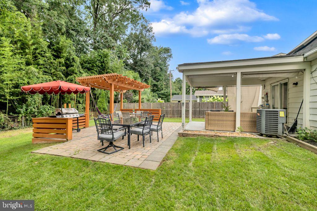 1112 E MAPLE AVE, STERLING, Virginia 20164, 4 Bedrooms Bedrooms, ,2 BathroomsBathrooms,Residential,For sale,1112 E MAPLE AVE,VALO2102852 MLS # VALO2102852