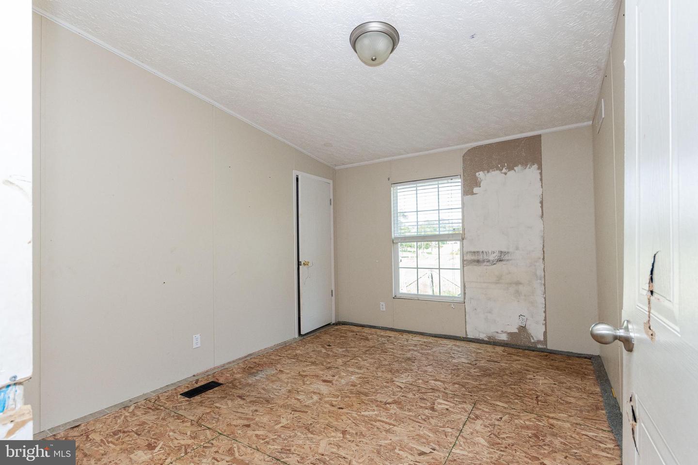 2 PADDOCK LN, FREDERICKSBURG, Virginia 22406, 3 Bedrooms Bedrooms, ,2 BathroomsBathrooms,Residential,For sale,2 PADDOCK LN,VAST2041018 MLS # VAST2041018