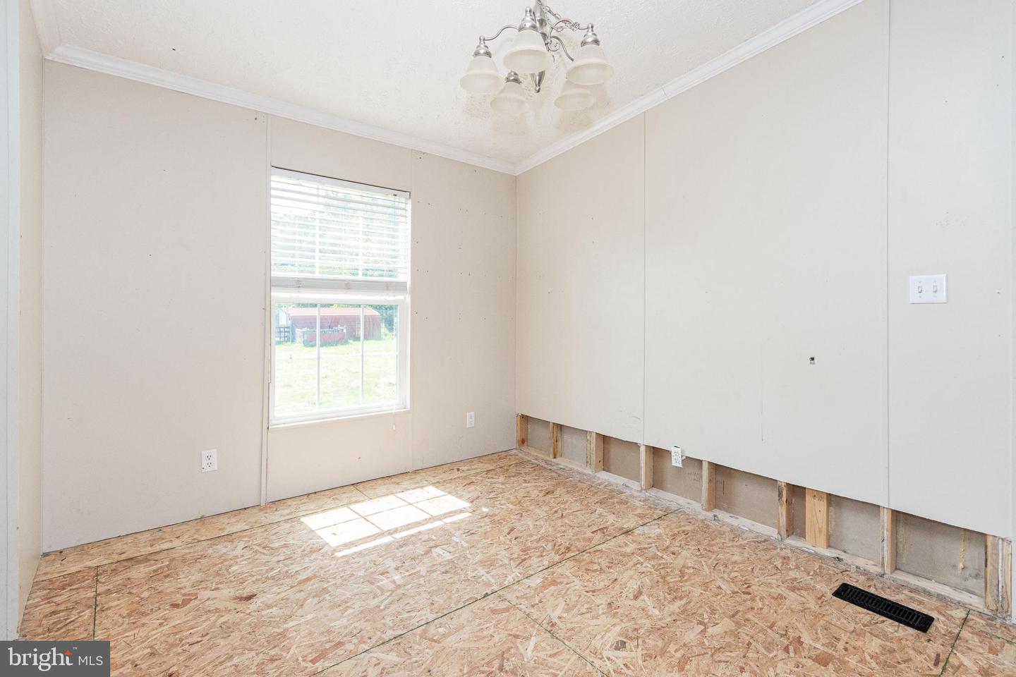 2 PADDOCK LN, FREDERICKSBURG, Virginia 22406, 3 Bedrooms Bedrooms, ,2 BathroomsBathrooms,Residential,For sale,2 PADDOCK LN,VAST2041018 MLS # VAST2041018