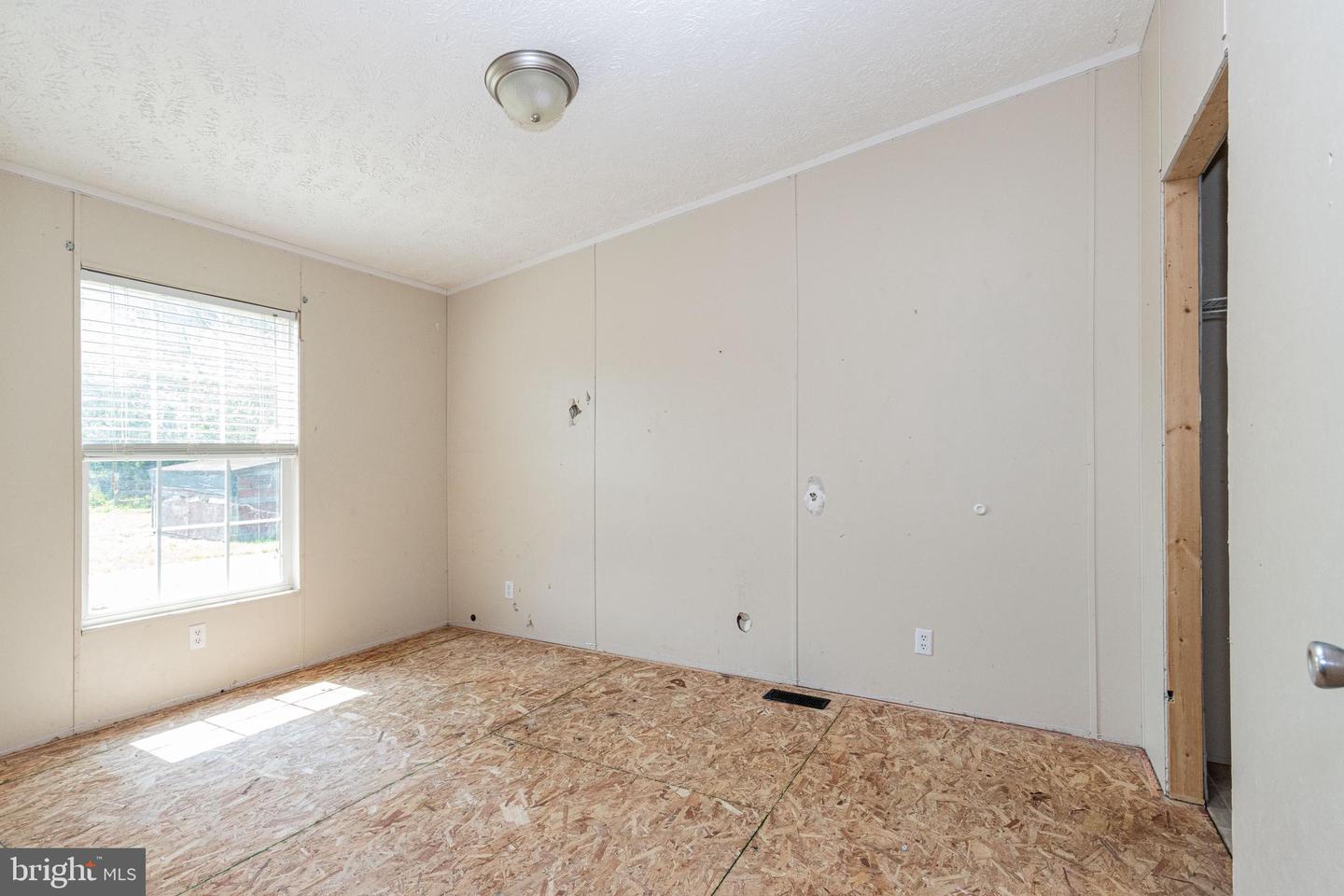 2 PADDOCK LN, FREDERICKSBURG, Virginia 22406, 3 Bedrooms Bedrooms, ,2 BathroomsBathrooms,Residential,For sale,2 PADDOCK LN,VAST2041018 MLS # VAST2041018