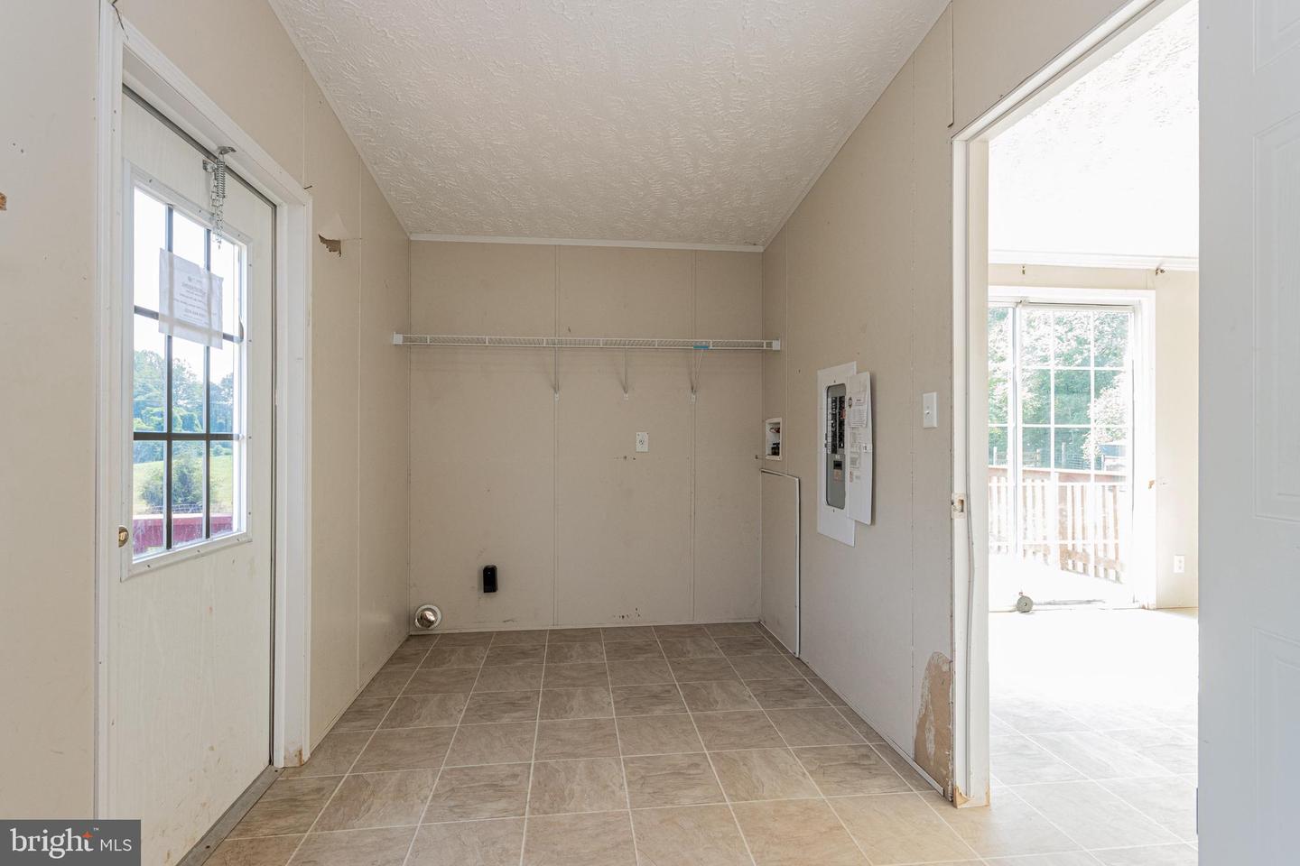2 PADDOCK LN, FREDERICKSBURG, Virginia 22406, 3 Bedrooms Bedrooms, ,2 BathroomsBathrooms,Residential,For sale,2 PADDOCK LN,VAST2041018 MLS # VAST2041018