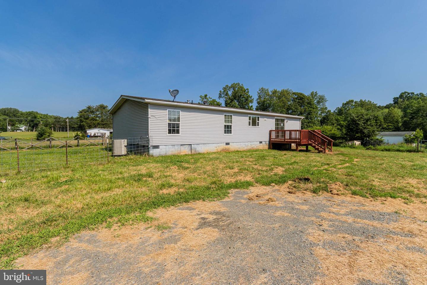 2 PADDOCK LN, FREDERICKSBURG, Virginia 22406, 3 Bedrooms Bedrooms, ,2 BathroomsBathrooms,Residential,For sale,2 PADDOCK LN,VAST2041018 MLS # VAST2041018