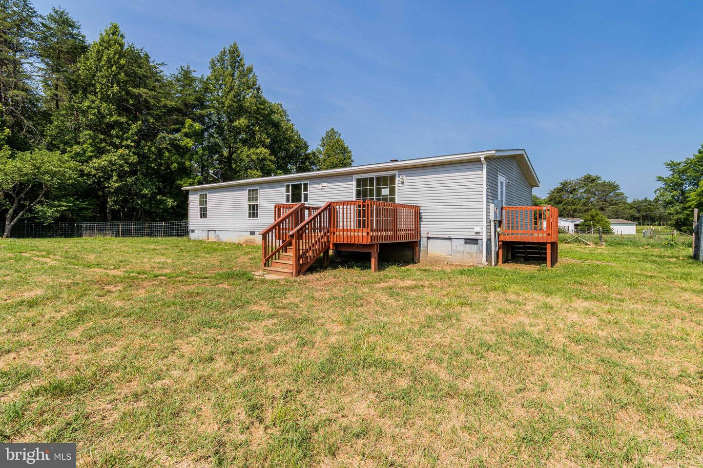 2 PADDOCK LN, FREDERICKSBURG, Virginia 22406, 3 Bedrooms Bedrooms, ,2 BathroomsBathrooms,Residential,For sale,2 PADDOCK LN,VAST2041018 MLS # VAST2041018